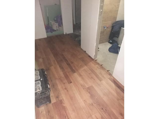 Укладка паркетной доски ламината, линолеума. Установка плинтуса дюрополимер, мдф, пластик, дерево Укладка паркетной доски ламината, линолеума. Установка плинтуса дюрополимер, мдф, пластик, дерево